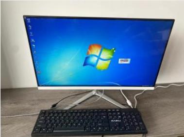 人几十台全新未拆封电脑显示器二手价格卖了