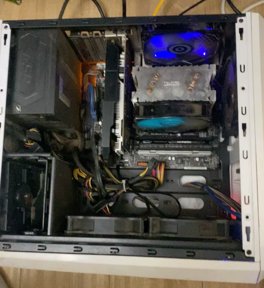 自用i5电脑主机，16g，带独立显卡，腾讯全家桶